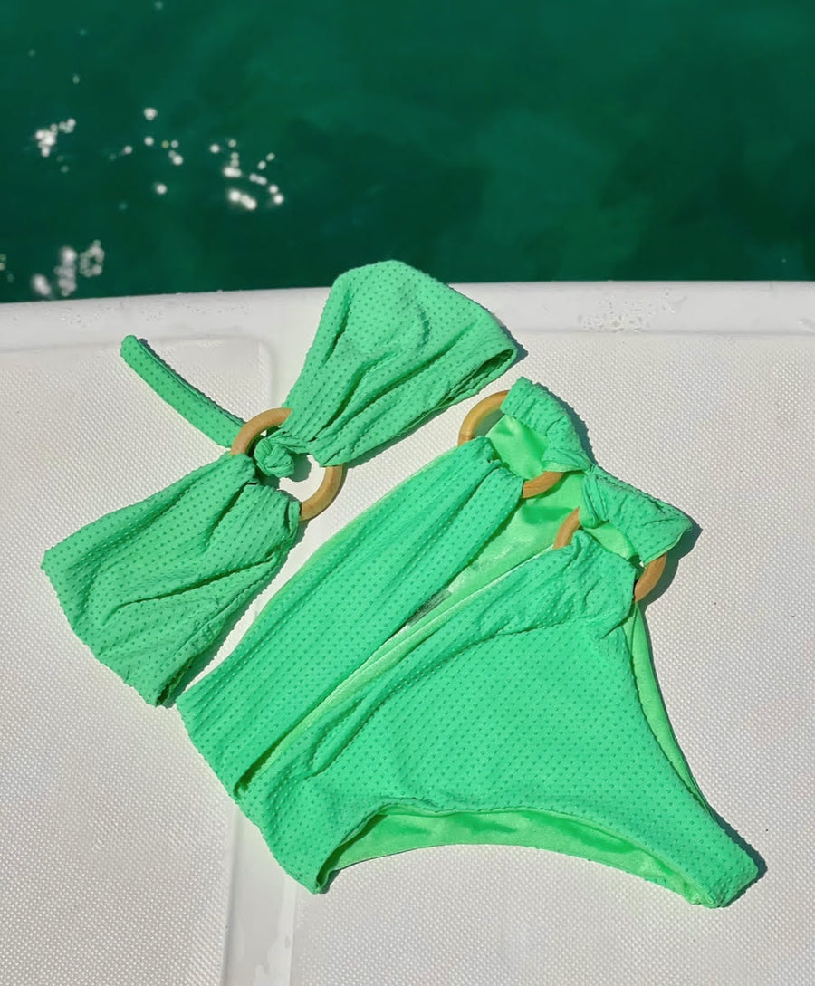 CALCINHA HOT PANT BORA BORA DOTS DRINK - detalhe - NAYA Beachwear