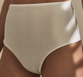 HOT PANT CALCINHA BRANCA
