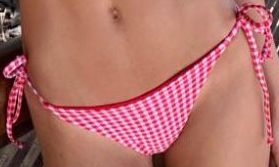 CALCINHA DE LACINHO XADREZ VERMELHA E BRANCA