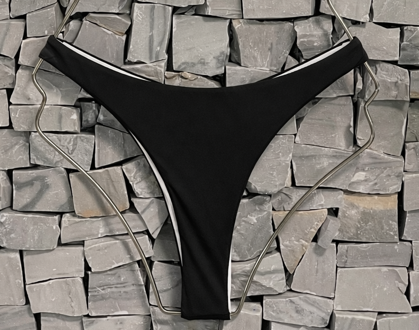 CALCINHA FABI FLOR PRETA DUPLA FACE